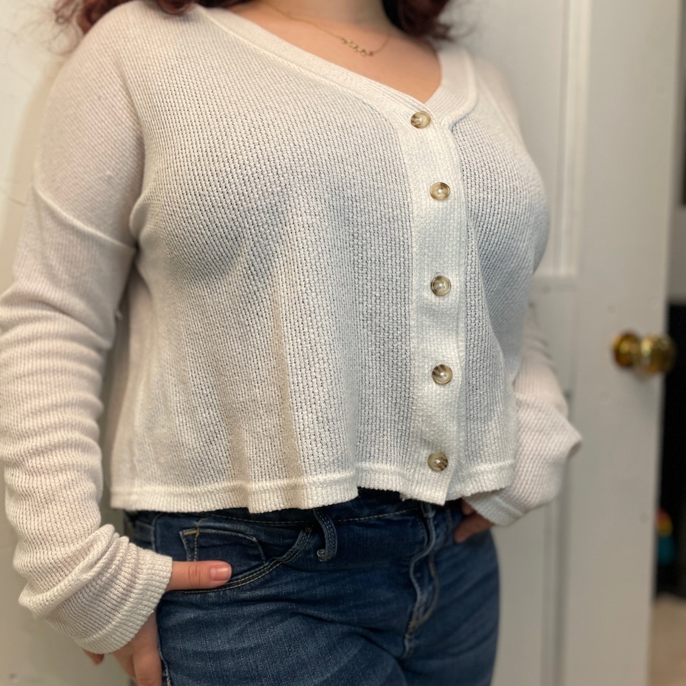 White Aeropostale thin sweater